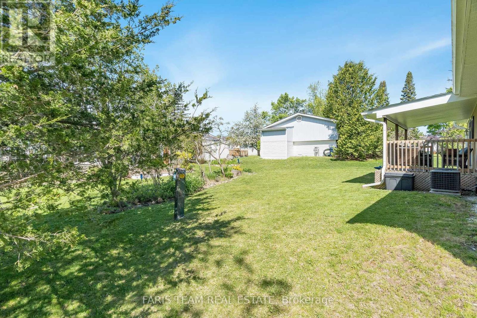 21 Hawthorne Drive, Innisfil, Ontario  L9S 1P7 - Photo 21 - N12166253