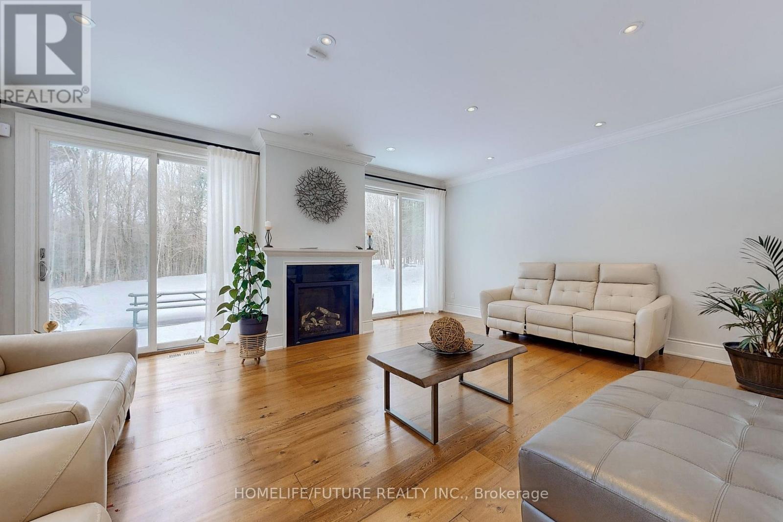 5556 Vivian Road, Whitchurch-Stouffville, Ontario  L4A 3G9 - Photo 5 - N12166365