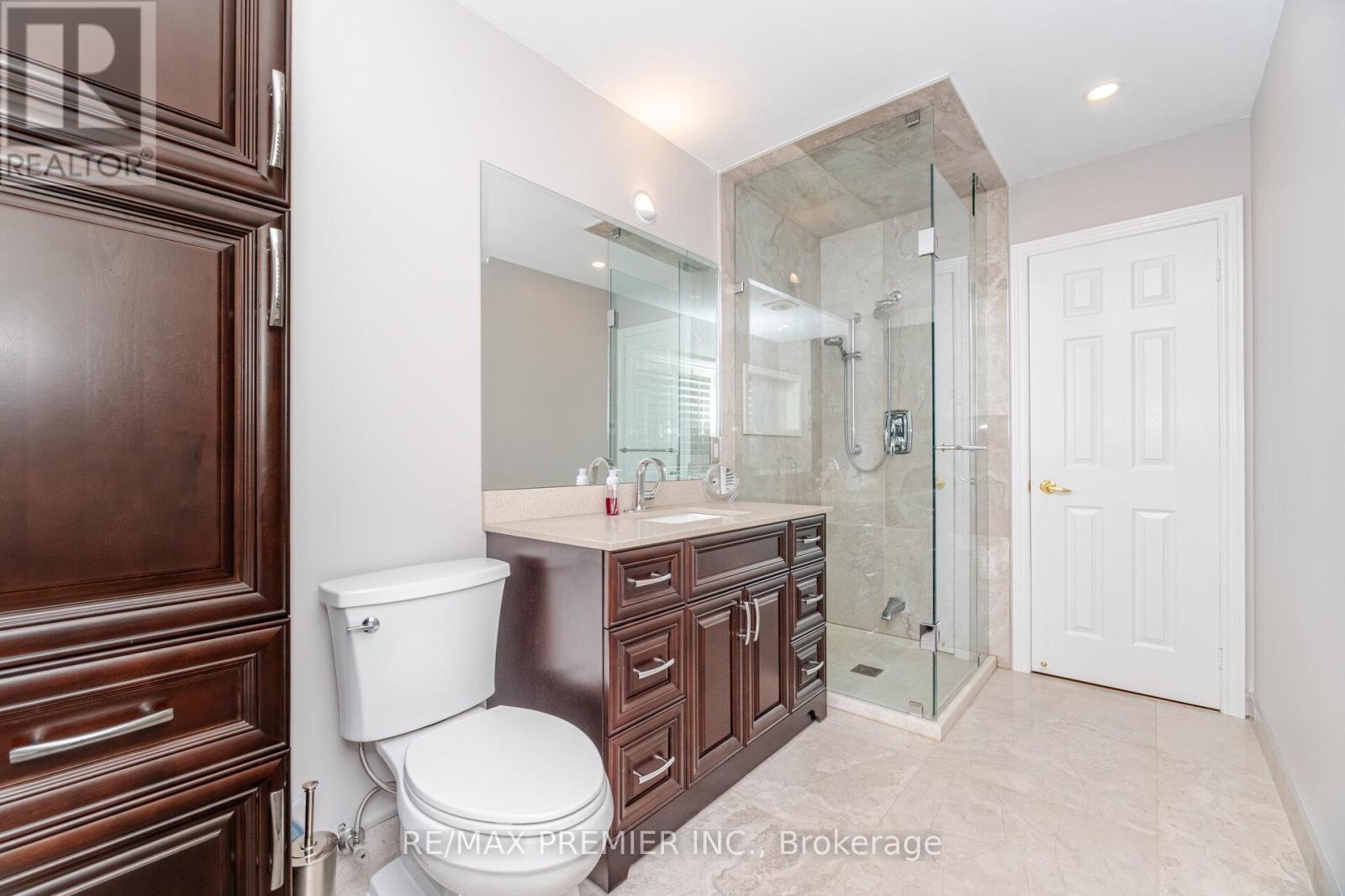 1 Crown Crescent, Vaughan, Ontario  L4H 1S5 - Photo 24 - N12166393
