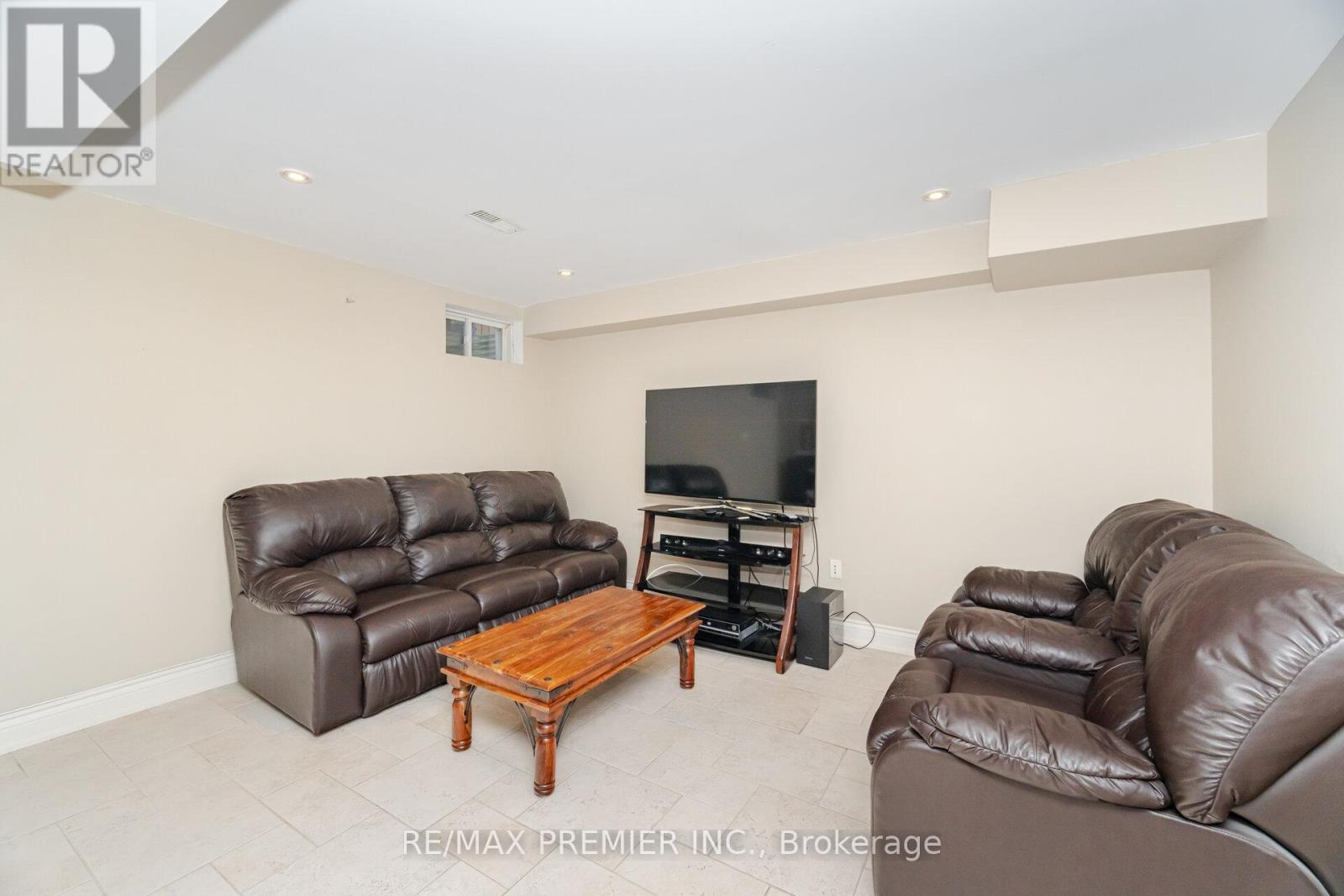 1 Crown Crescent, Vaughan, Ontario  L4H 1S5 - Photo 34 - N12166393