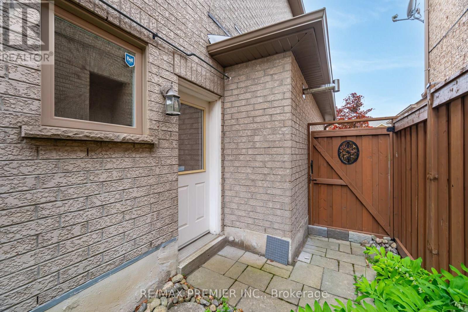 1 Crown Crescent, Vaughan, Ontario  L4H 1S5 - Photo 38 - N12166393