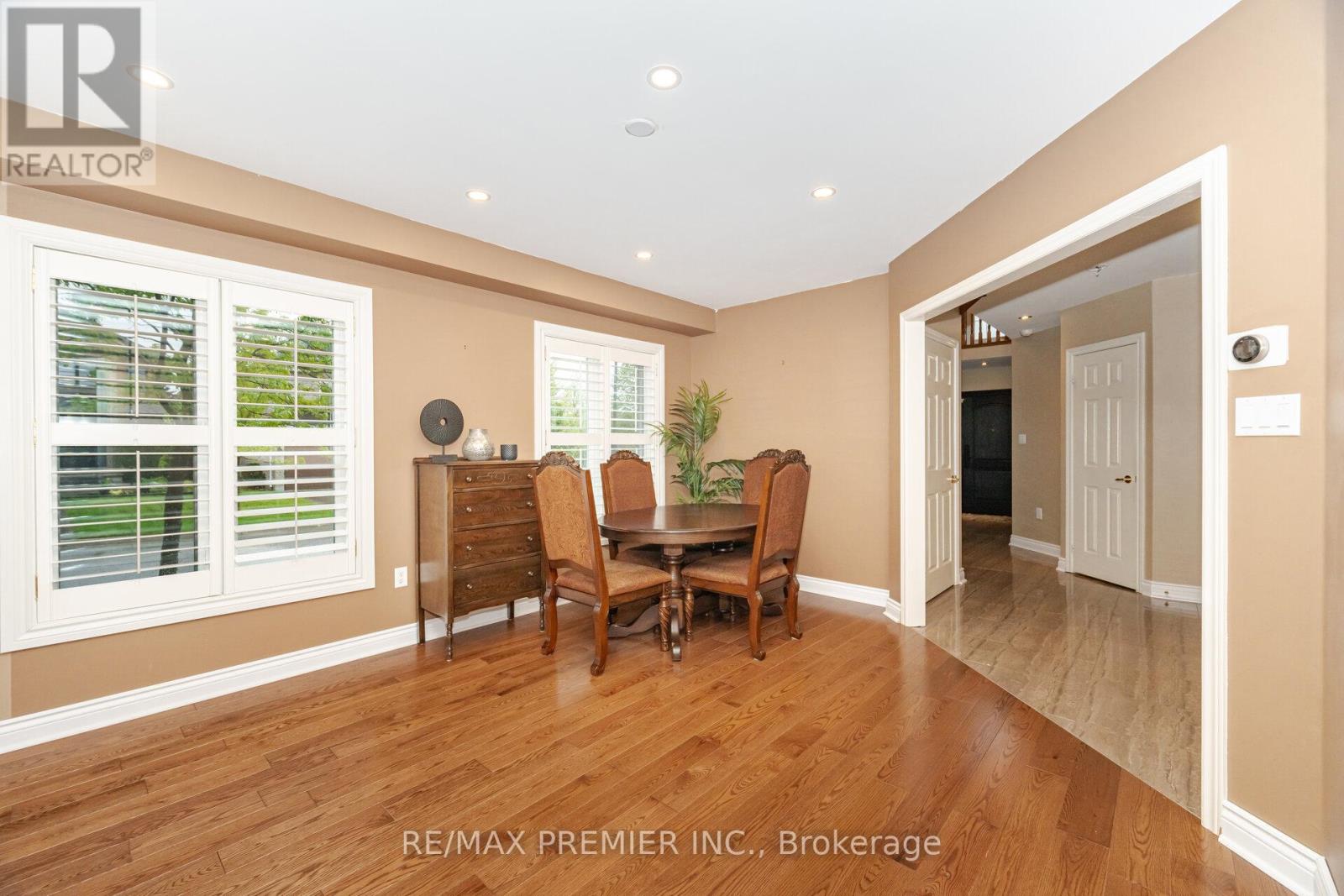 1 Crown Crescent, Vaughan, Ontario  L4H 1S5 - Photo 9 - N12166393