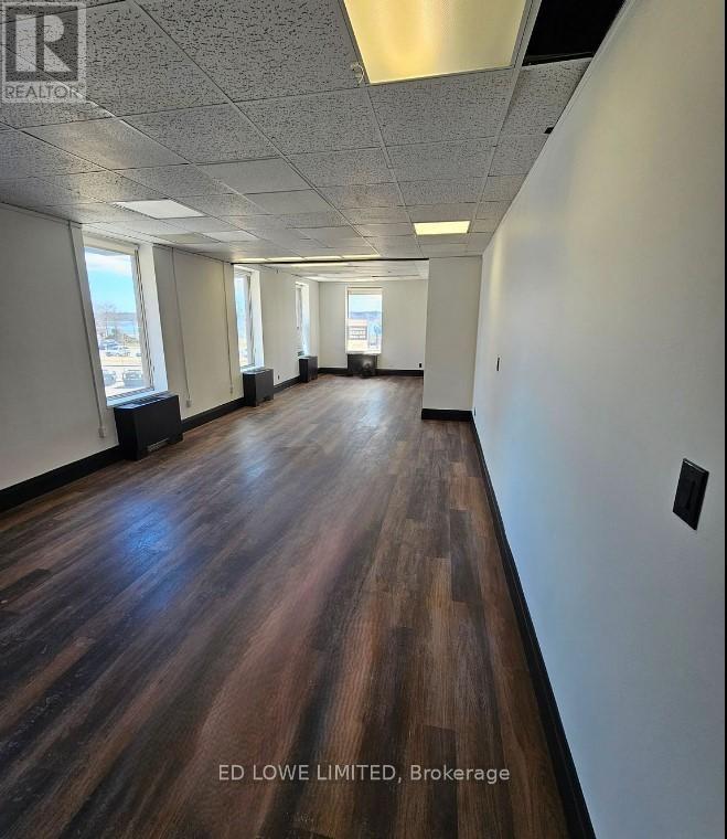 202 - 89 Dunlop Street E, Barrie (City Centre), Ontario  L4M 1A7 - Photo 5 - S12166370