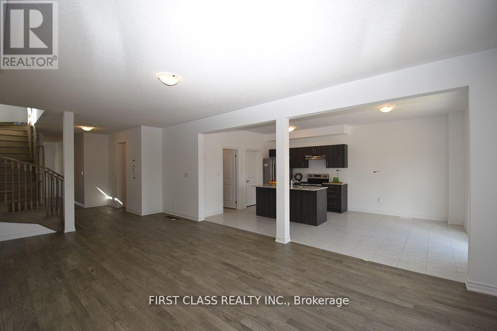 71 Wheatfield Road, Barrie, Ontario  L9J 0T3 - Photo 6 - S12166392