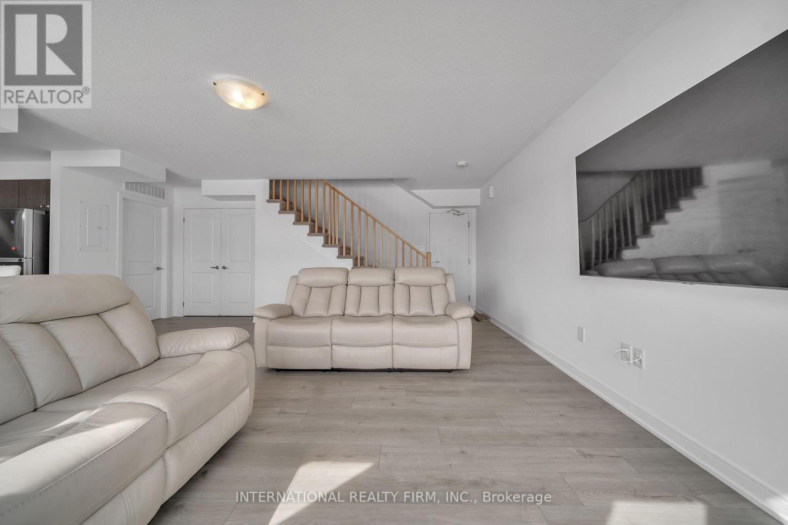 58 Appletree Lane, Barrie, Ontario  L9J 0P1 - Photo 10 - S12166401