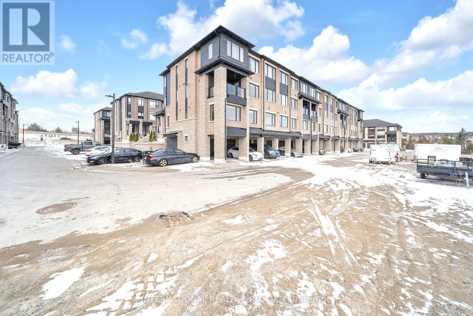 58 Appletree Lane, Barrie, Ontario  L9J 0P1 - Photo 4 - S12166401