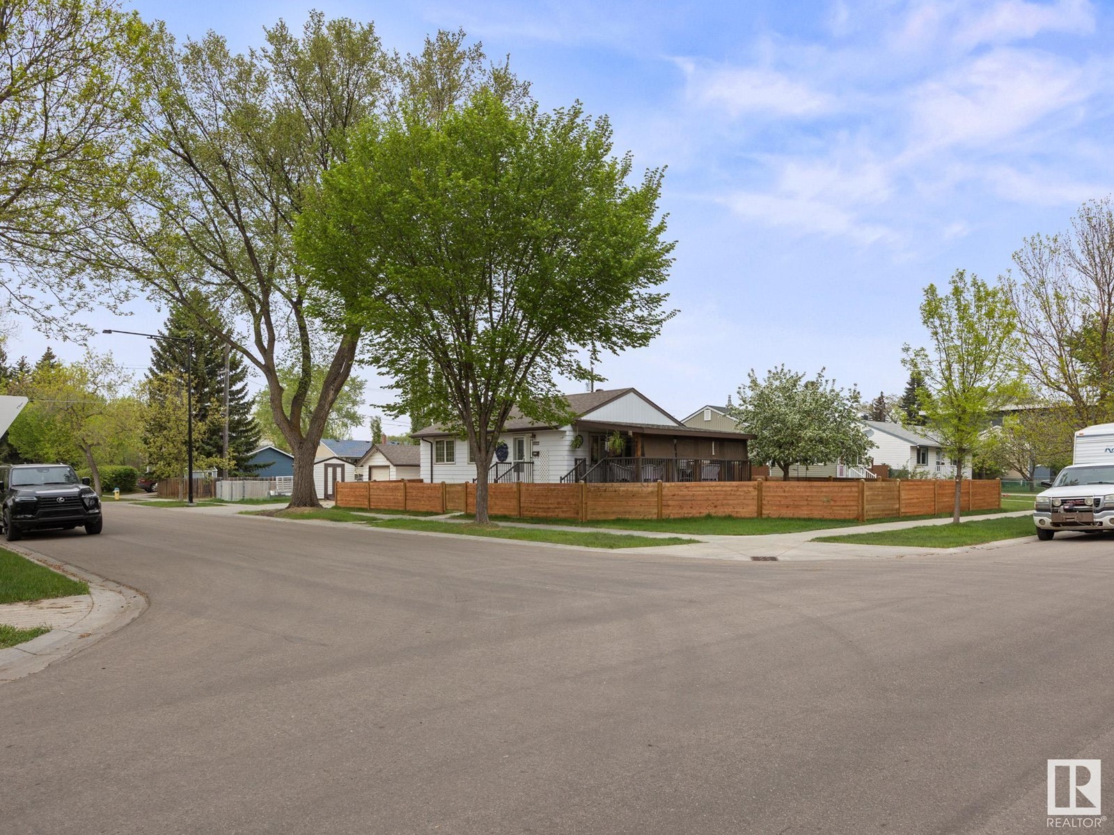 Property at 13504 124A AV NW image 2