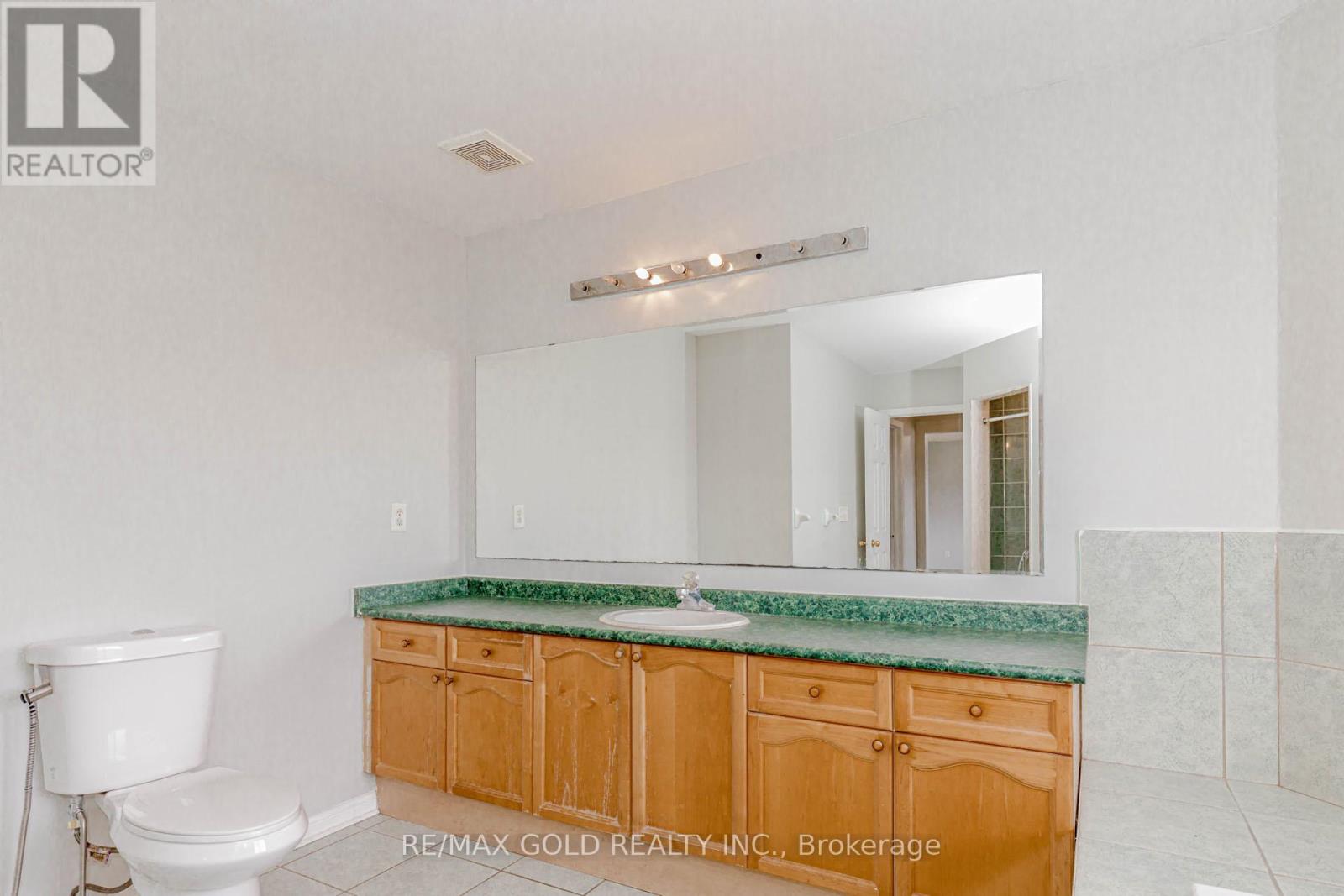6 Wonder Way, Brampton, Ontario  L6P 1E9 - Photo 26 - W12150733