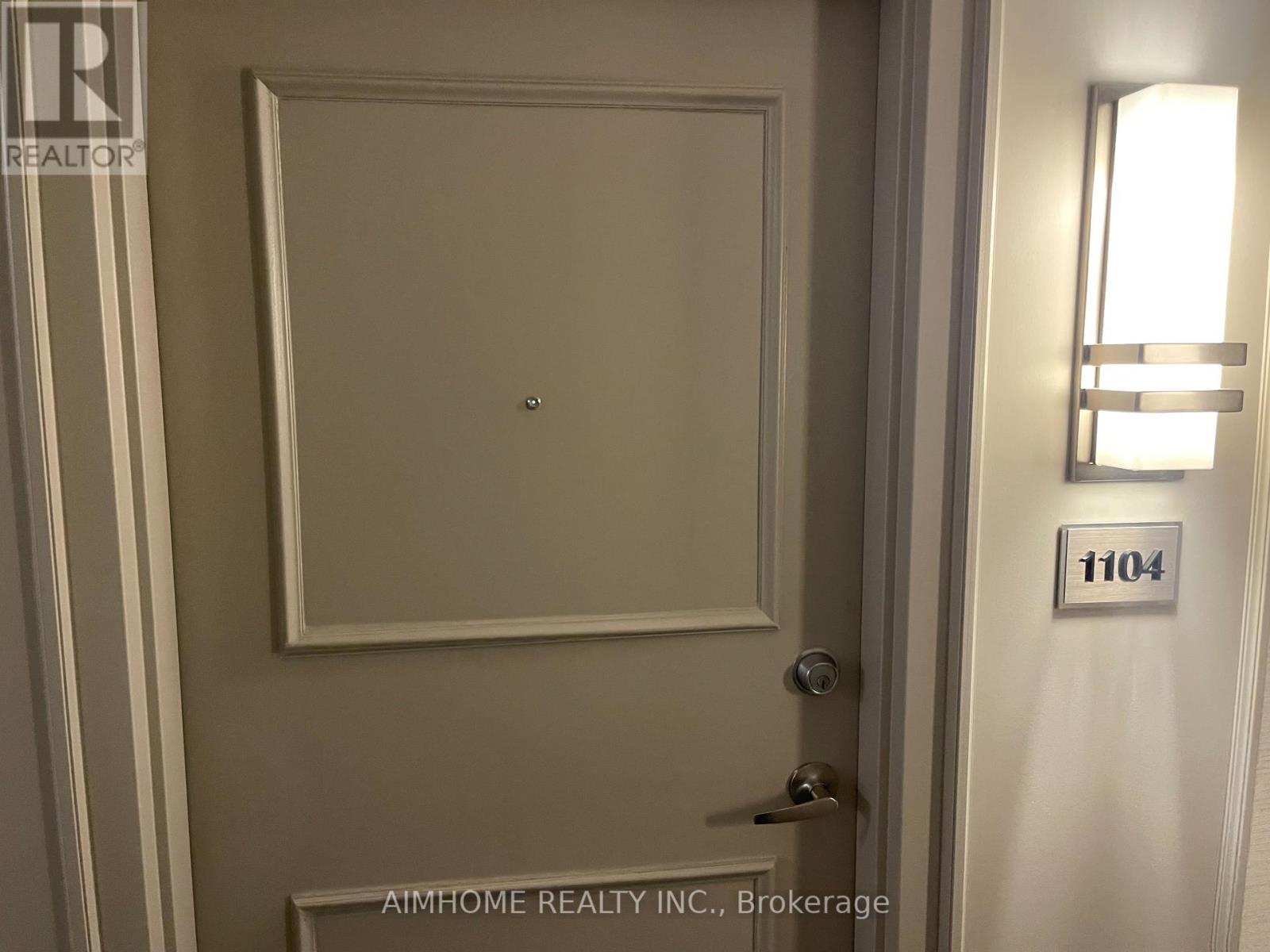 1104 - 75 King Street E, Mississauga, Ontario  L5A 4G5 - Photo 1 - W12166215