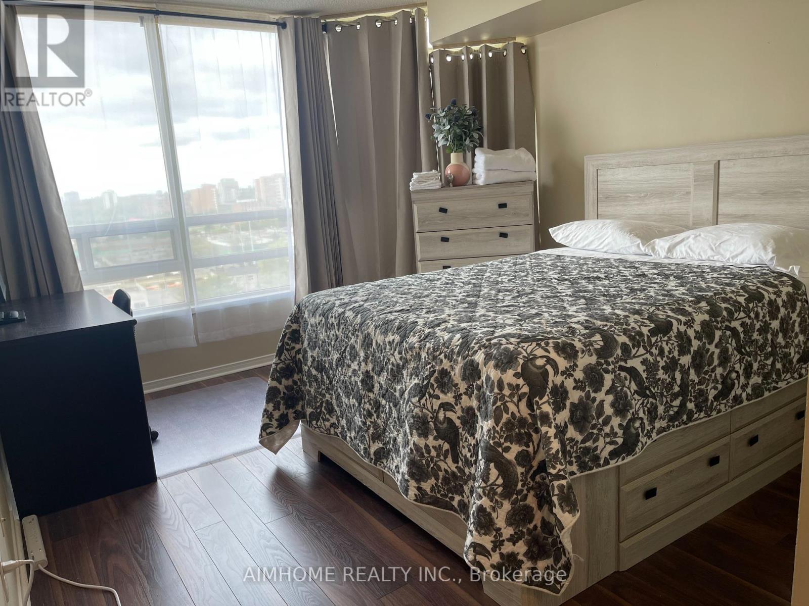 1104 - 75 King Street E, Mississauga, Ontario  L5A 4G5 - Photo 12 - W12166215