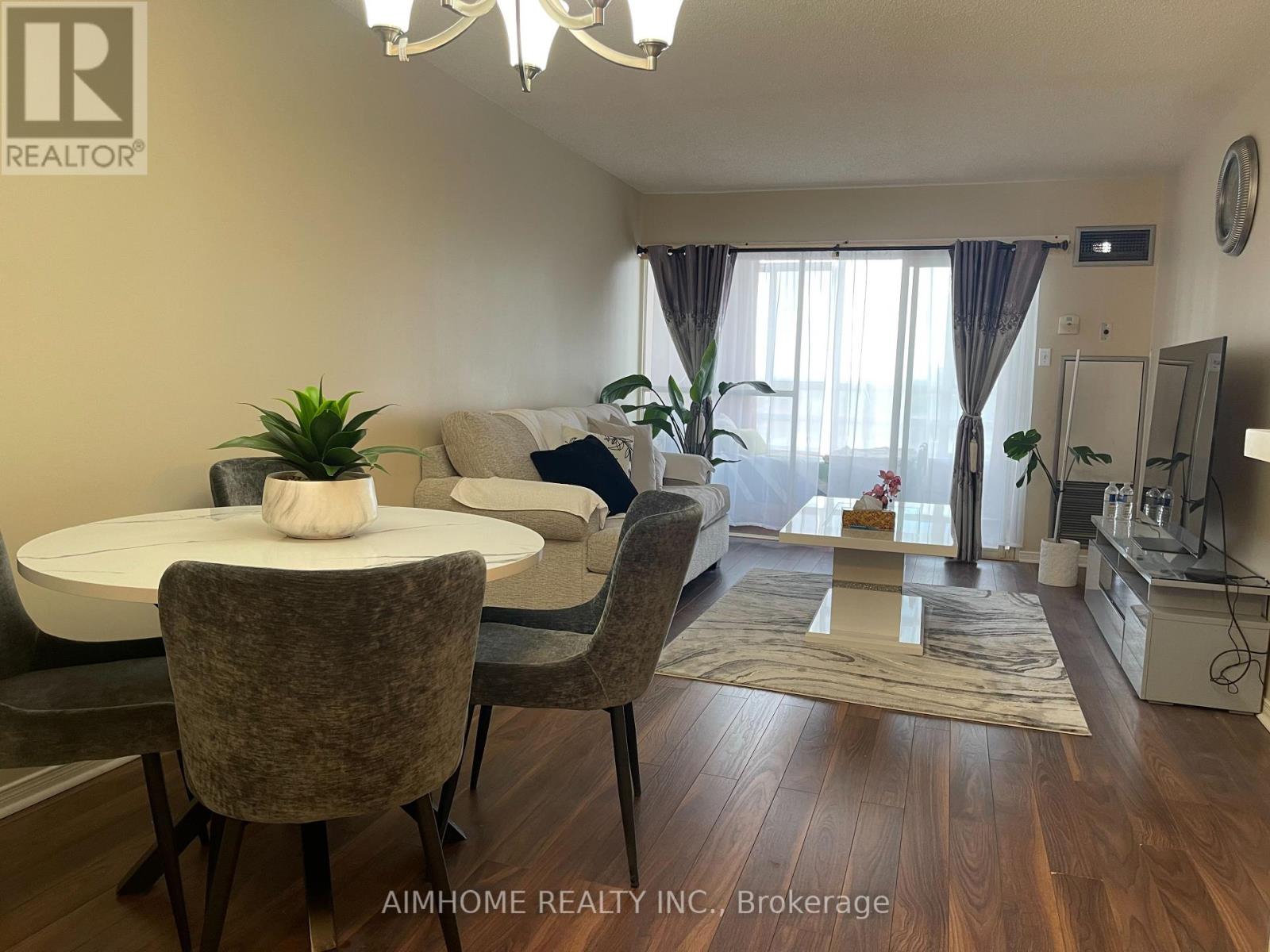 1104 - 75 King Street E, Mississauga, Ontario  L5A 4G5 - Photo 2 - W12166215