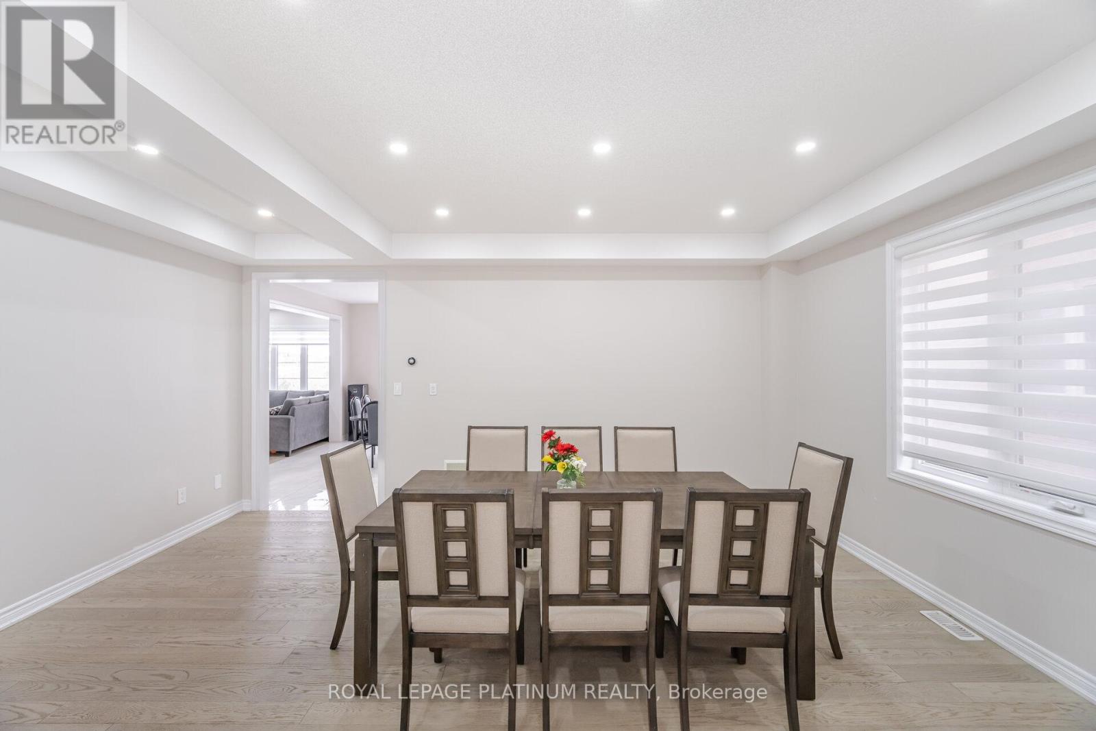 21 Smallwood Road, Brampton, Ontario  L7A 4Y7 - Photo 7 - W12166235