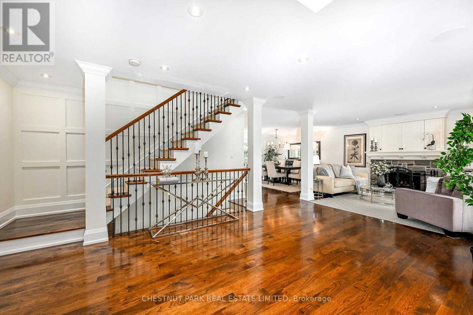 444 Drummond Road, Oakville (Mo Morrison), Ontario  L6J 4L4 - Photo 6 - W12166249