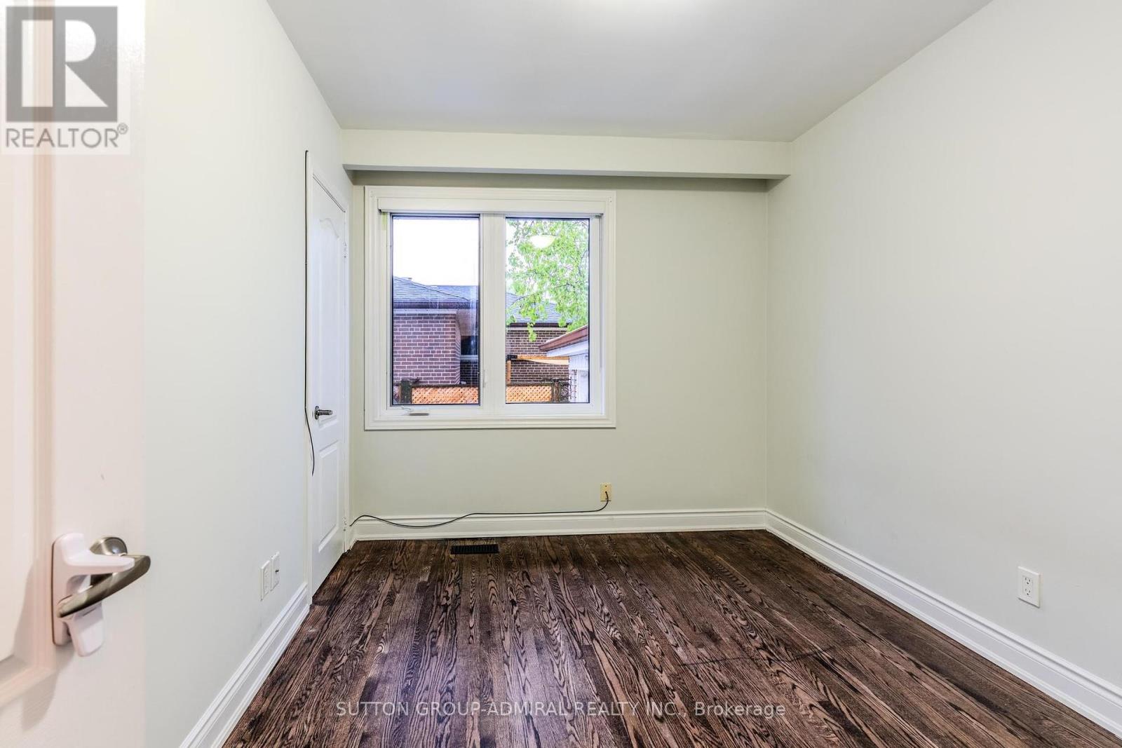 14 Fabian Place, Toronto, Ontario  M0P 2X6 - Photo 15 - W12166259