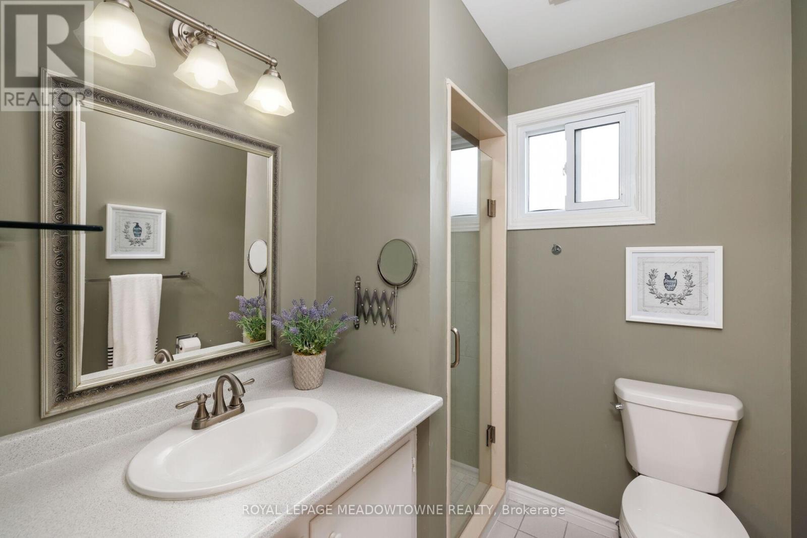 521 Vanier Drive, Milton (Bm Bronte Meadows), Ontario  L9T 4S3 - Photo 12 - W12166268
