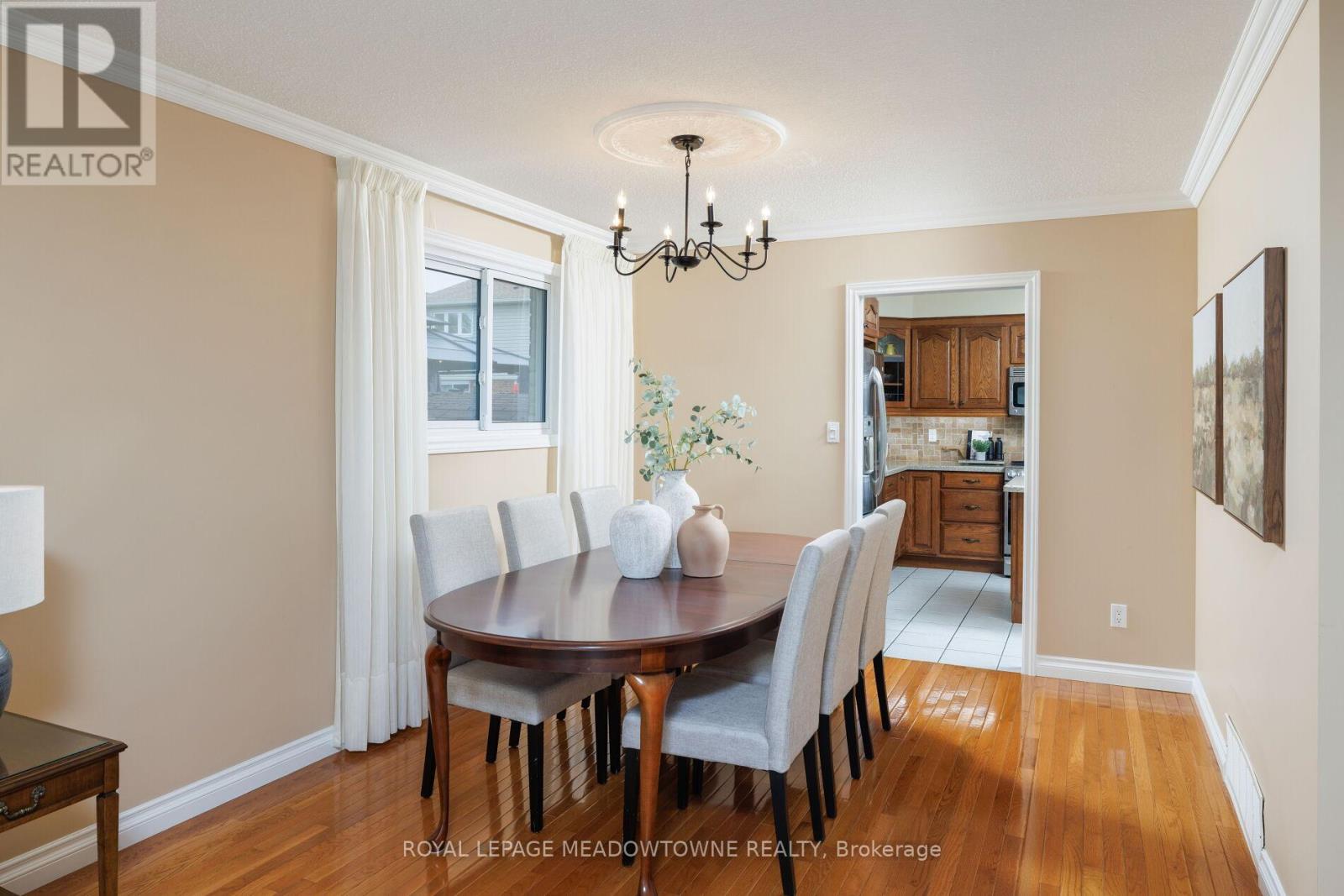 521 Vanier Drive, Milton (Bm Bronte Meadows), Ontario  L9T 4S3 - Photo 5 - W12166268