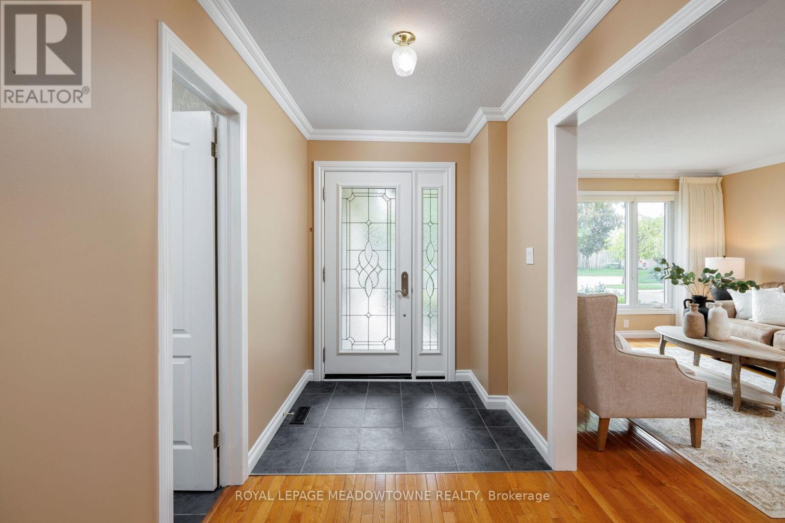 521 Vanier Drive, Milton (Bm Bronte Meadows), Ontario  L9T 4S3 - Photo 8 - W12166268