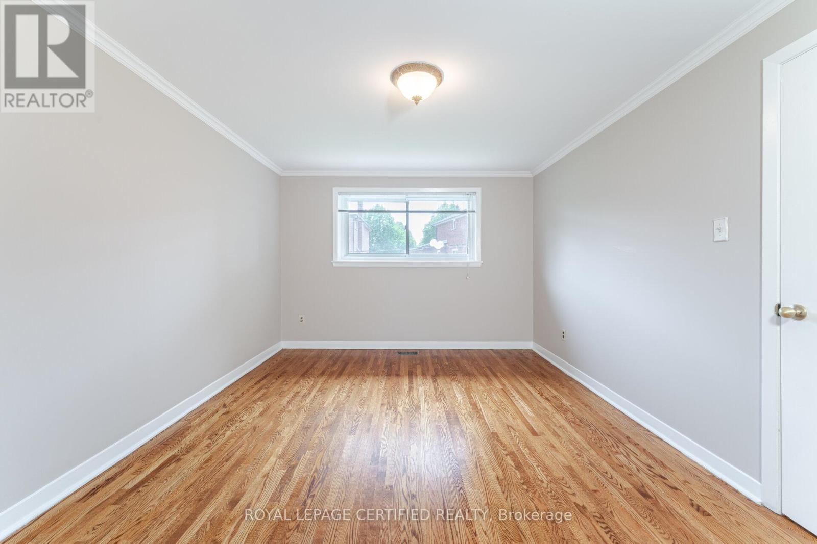 43 Grange Drive, Brampton (Northwood Park), Ontario  L6X 2H1 - Photo 19 - W12166285