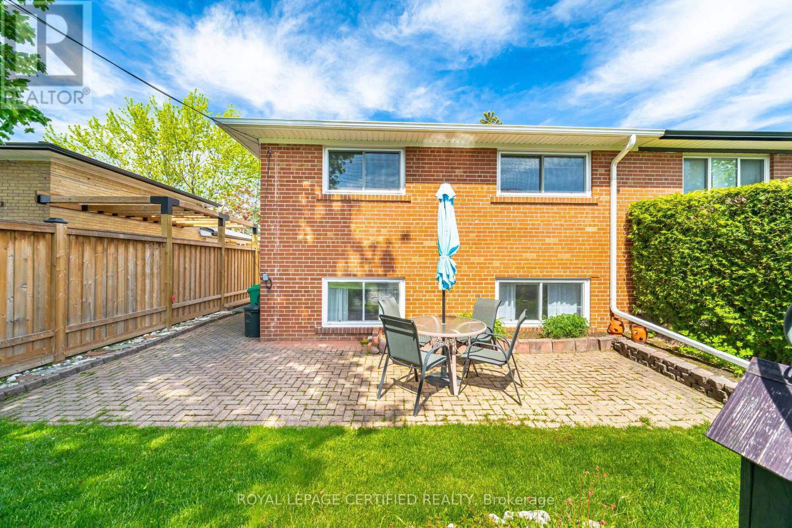 43 Grange Drive, Brampton, Ontario  L6X 2H1 - Photo 37 - W12166285
