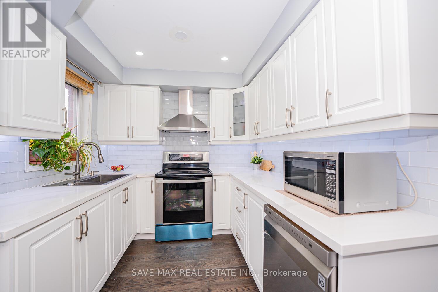 7209 Frontier Ridge, Mississauga (Meadowvale Village), Ontario  L5N 7R2 - Photo 10 - W12166297