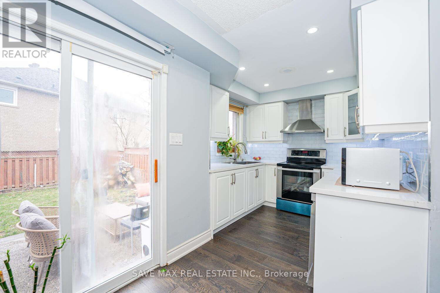 7209 Frontier Ridge, Mississauga (Meadowvale Village), Ontario  L5N 7R2 - Photo 11 - W12166297