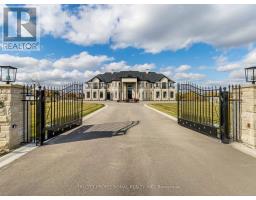 27 MORRIS COURT, Brampton, Ontario