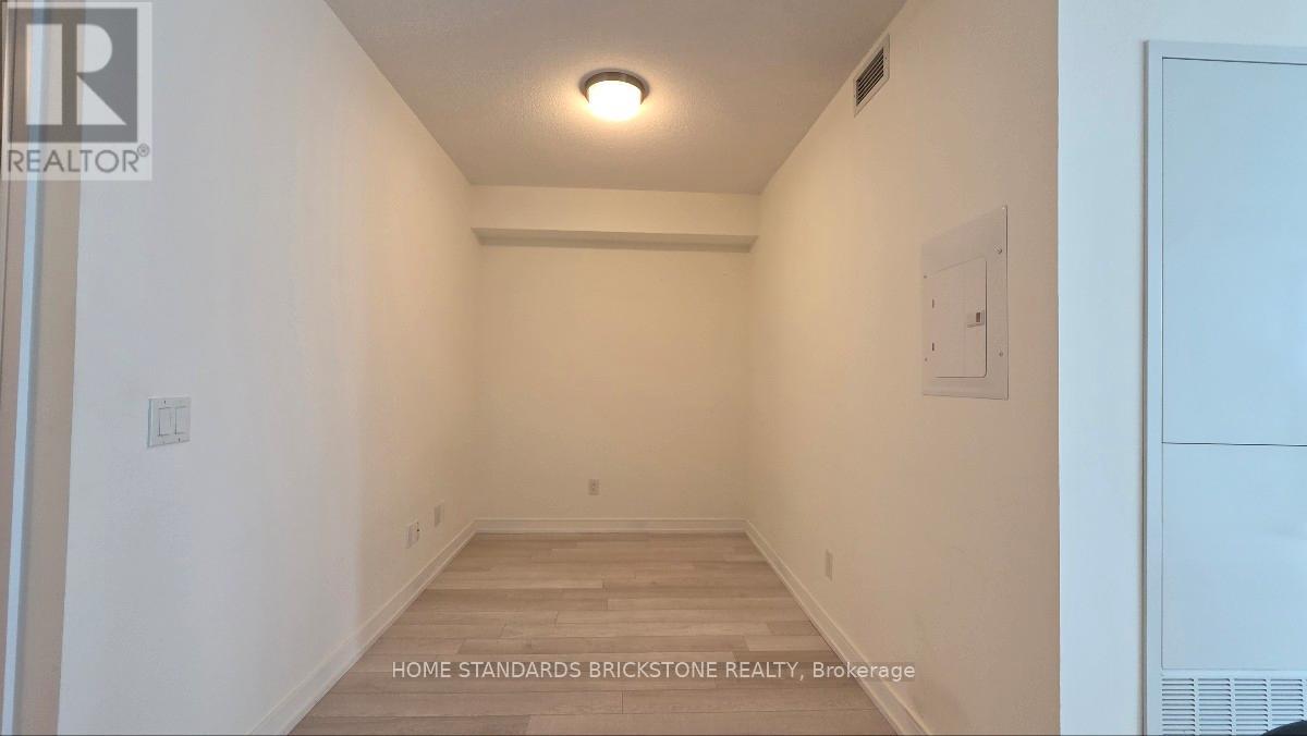 606 - 20 Thomas Riley Road, Toronto, Ontario  M9B 1B3 - Photo 7 - W12166311