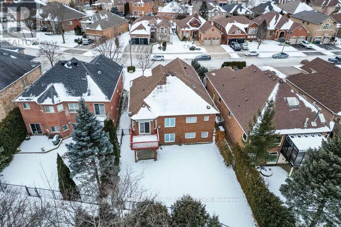 15 Kirkwood Crescent, Caledon, Ontario  L7C 1C1 - Photo 49 - W12166317