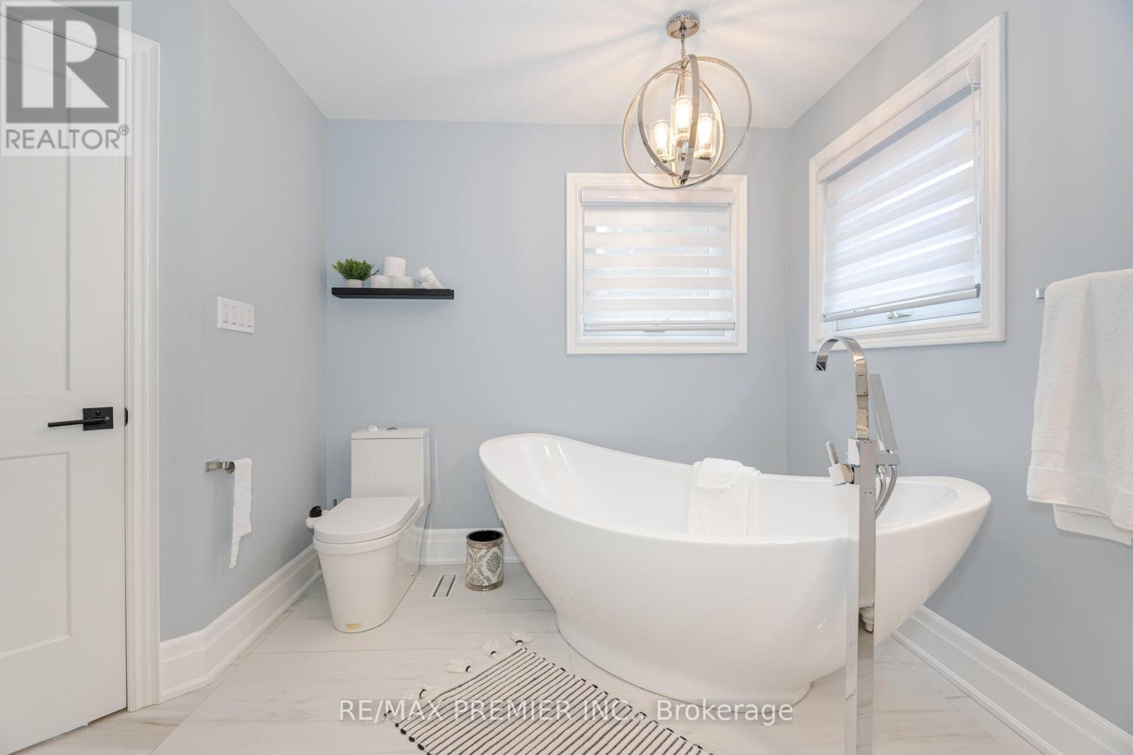 28 Strawberry Hill Court, Caledon, Ontario  L7E 1S1 - Photo 25 - W12166320