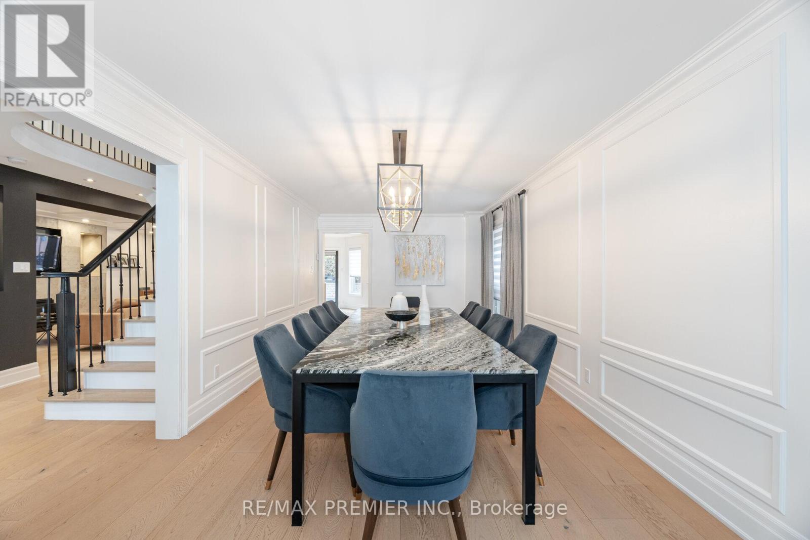 28 Strawberry Hill Court, Caledon, Ontario  L7E 1S1 - Photo 4 - W12166320