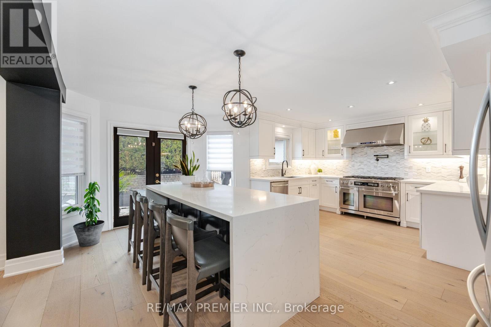 28 Strawberry Hill Court, Caledon, Ontario  L7E 1S1 - Photo 8 - W12166320