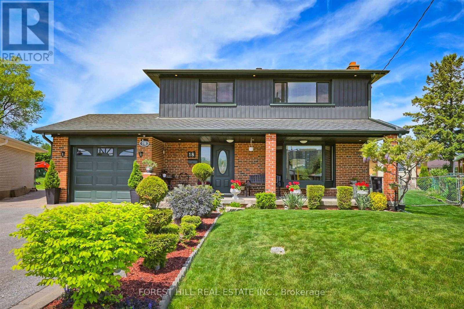 18 KINNIE COURT, toronto (black creek), Ontario