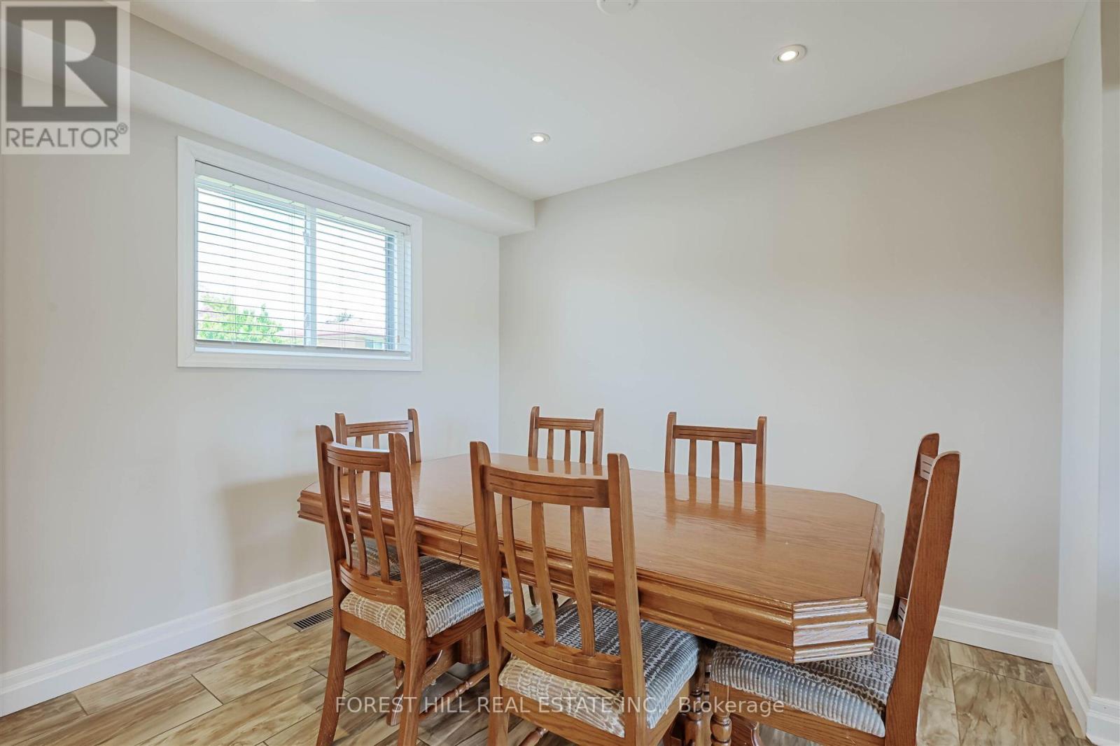 18 Kinnie Court, Toronto, Ontario  M3N 2R9 - Photo 10 - W12166321
