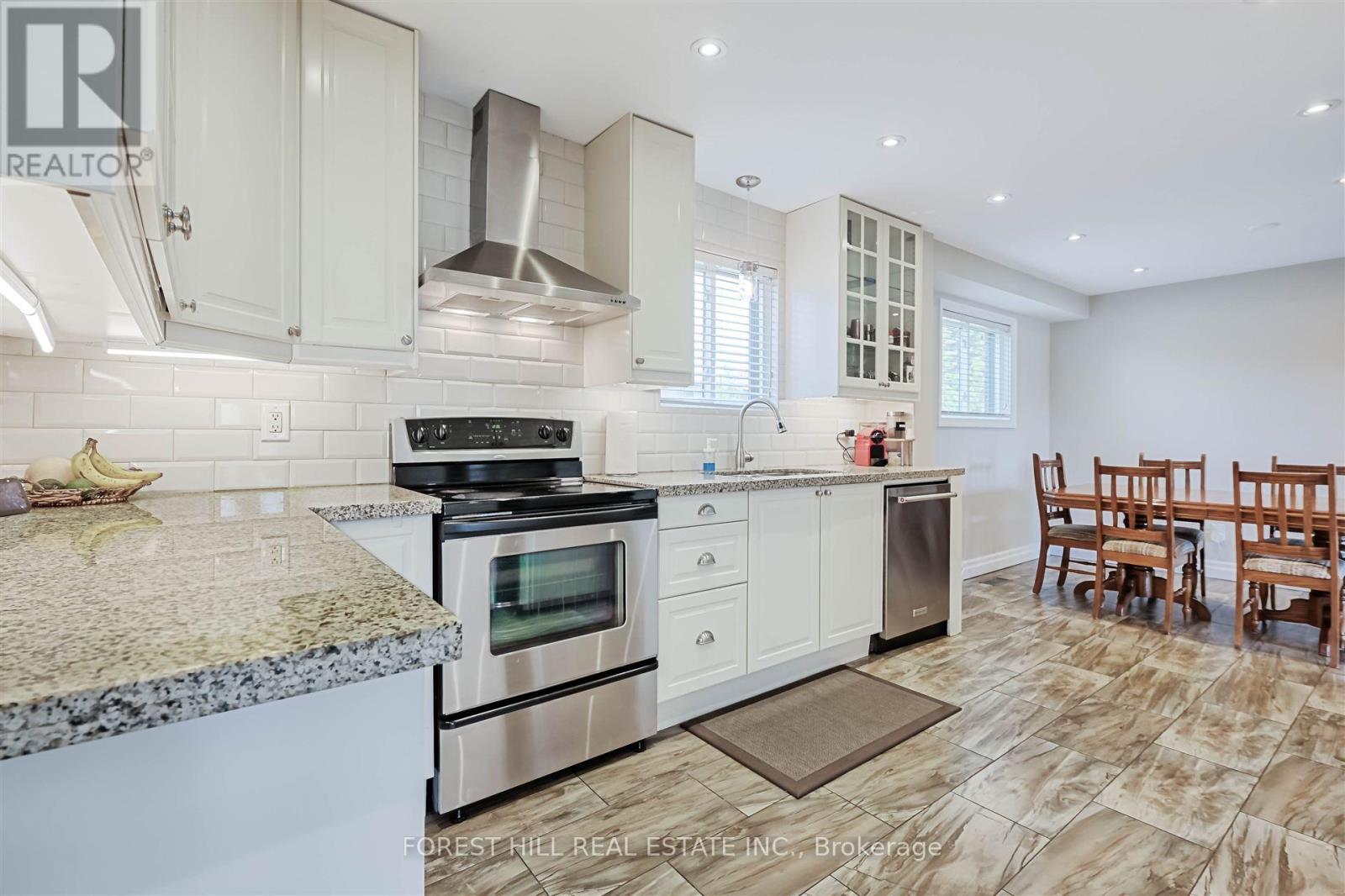 18 Kinnie Court, Toronto, Ontario  M3N 2R9 - Photo 13 - W12166321