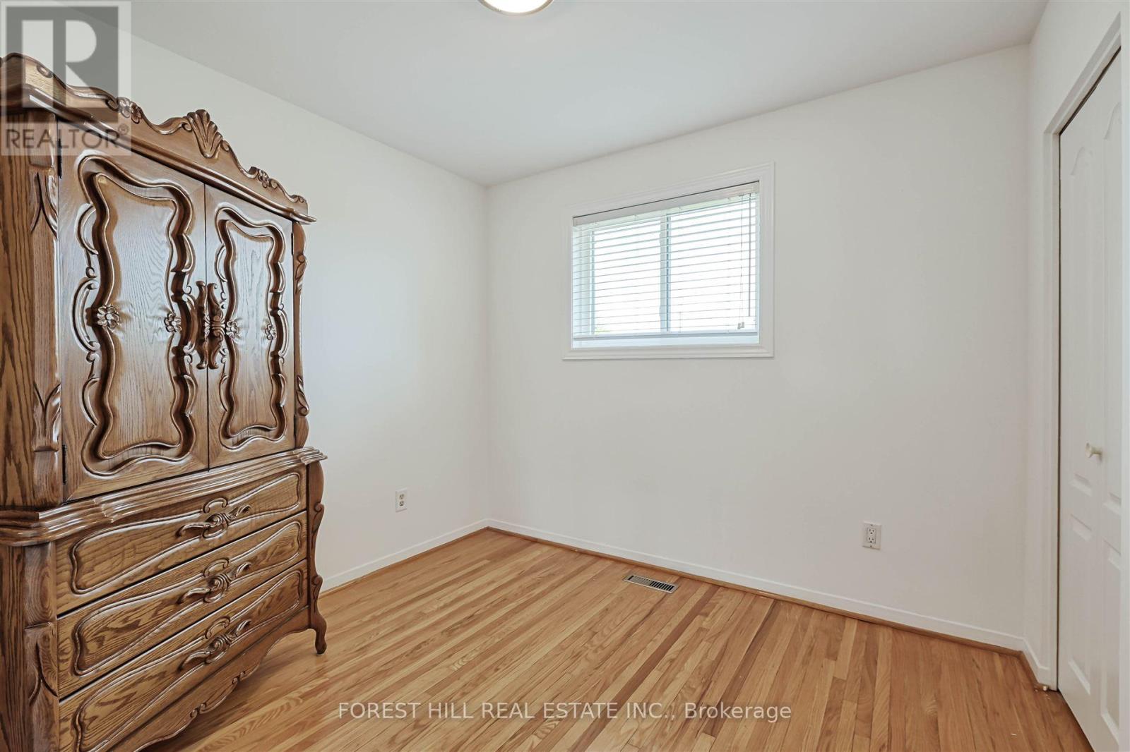 18 Kinnie Court, Toronto, Ontario  M3N 2R9 - Photo 25 - W12166321