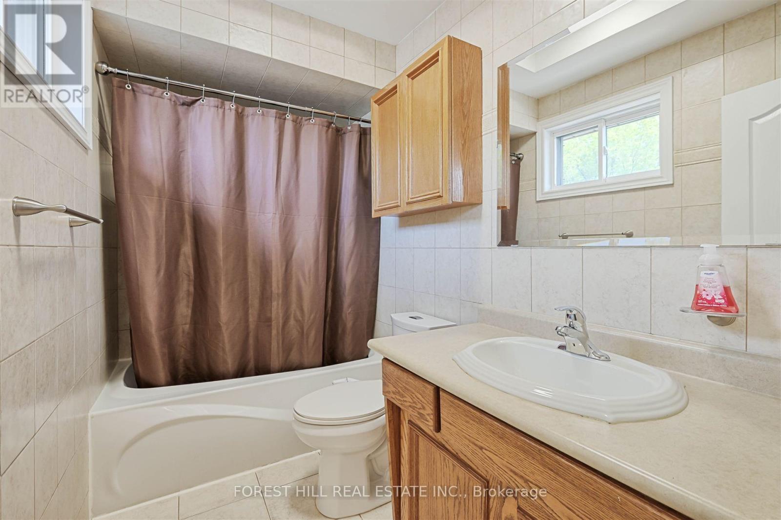 18 Kinnie Court, Toronto, Ontario  M3N 2R9 - Photo 27 - W12166321