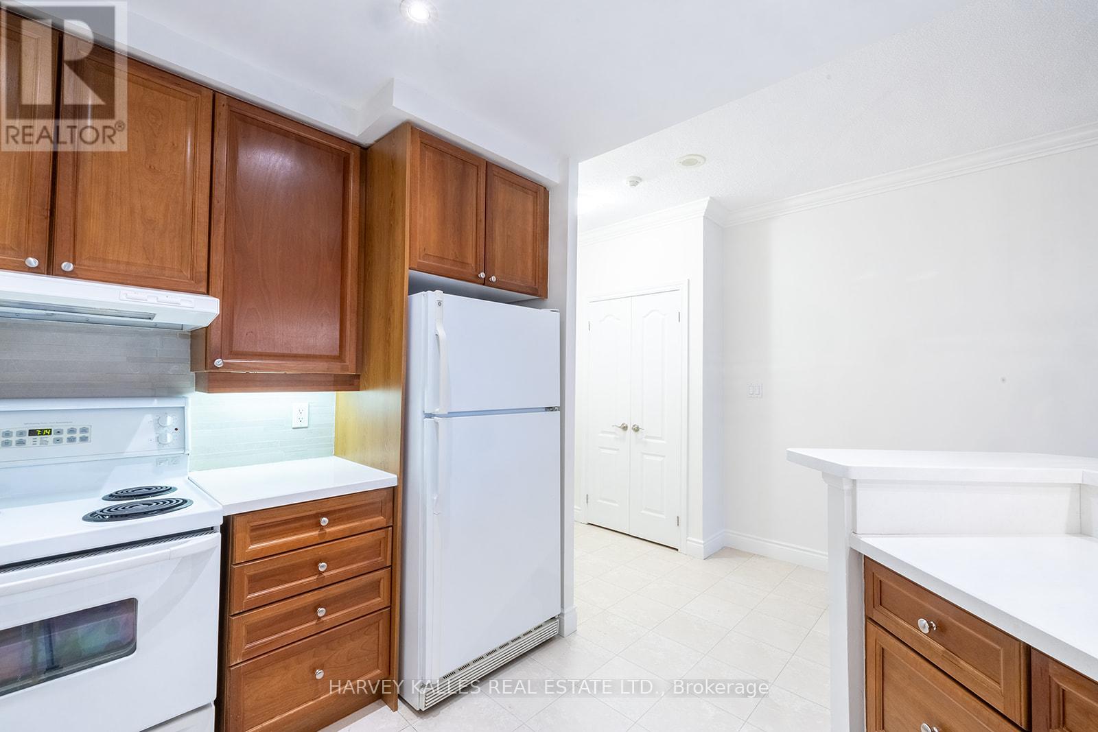 412 - 2 Aberfoyle Crescent, Toronto, Ontario  M8X 2Z8 - Photo 10 - W12166426