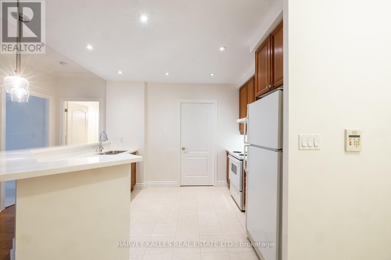 412 - 2 Aberfoyle Crescent, Toronto, Ontario  M8X 2Z8 - Photo 6 - W12166426