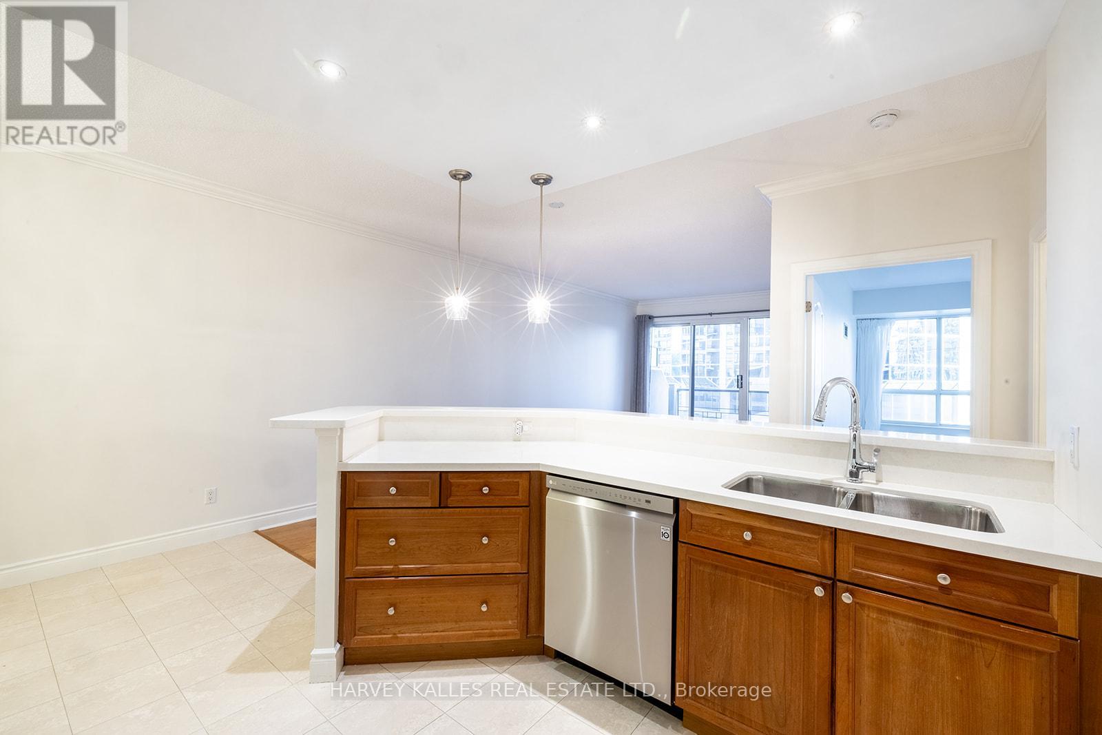 412 - 2 Aberfoyle Crescent, Toronto, Ontario  M8X 2Z8 - Photo 9 - W12166426
