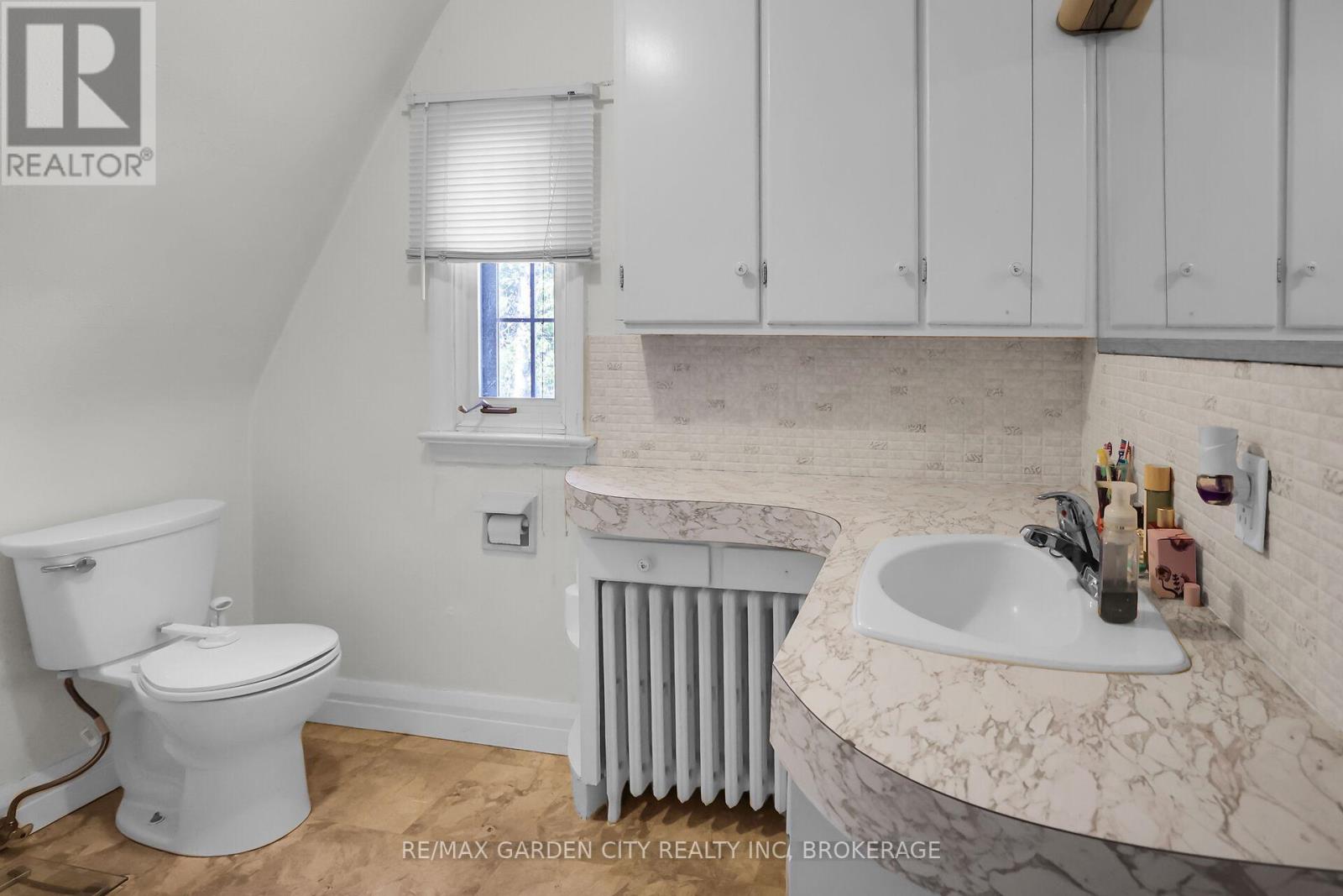 5953 Carlton Avenue, Niagara Falls, Ontario  L2G 5J6 - Photo 36 - X12166525