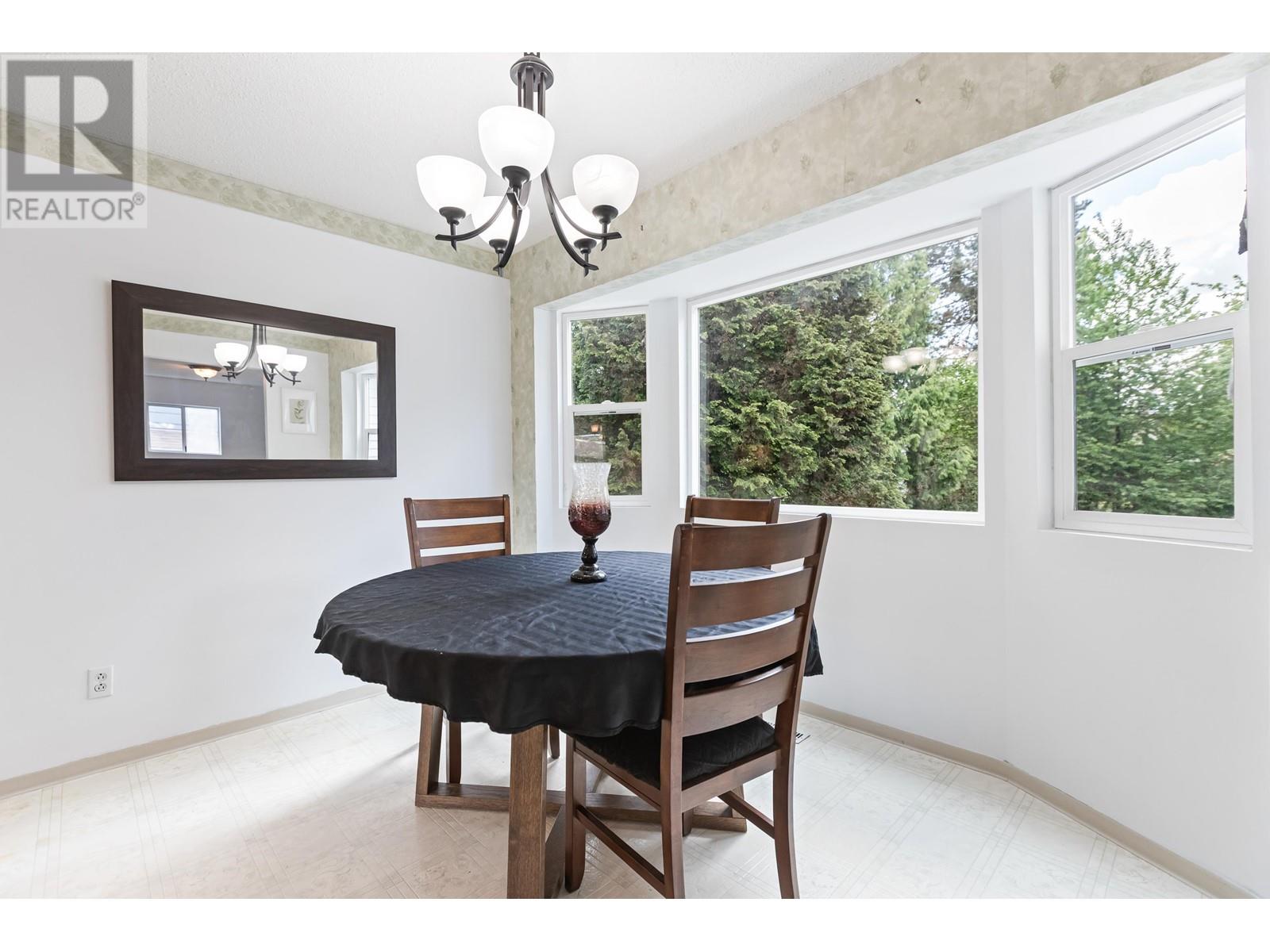 21048 Barker Avenue, Maple Ridge, British Columbia  V2X 8R6 - Photo 13 - R3005929