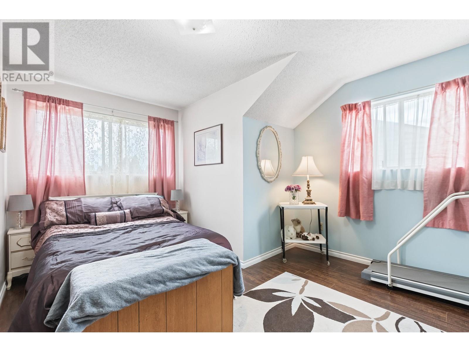 21048 Barker Avenue, Maple Ridge, British Columbia  V2X 8R6 - Photo 24 - R3005929