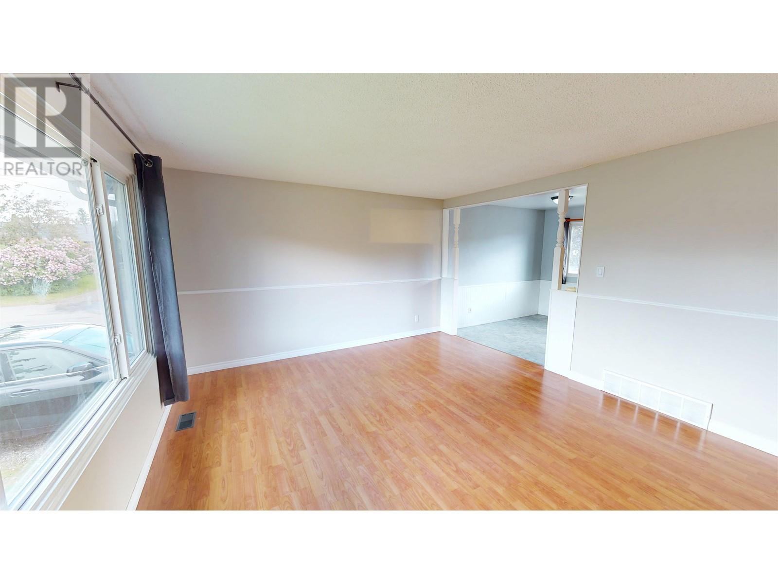 Property at 786 REYNARD STREET image 4