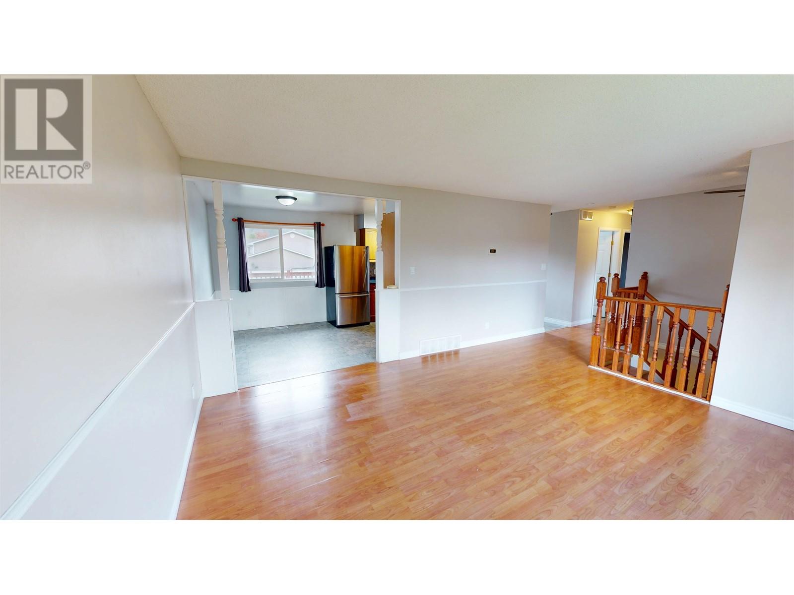 Property at 786 REYNARD STREET image 3