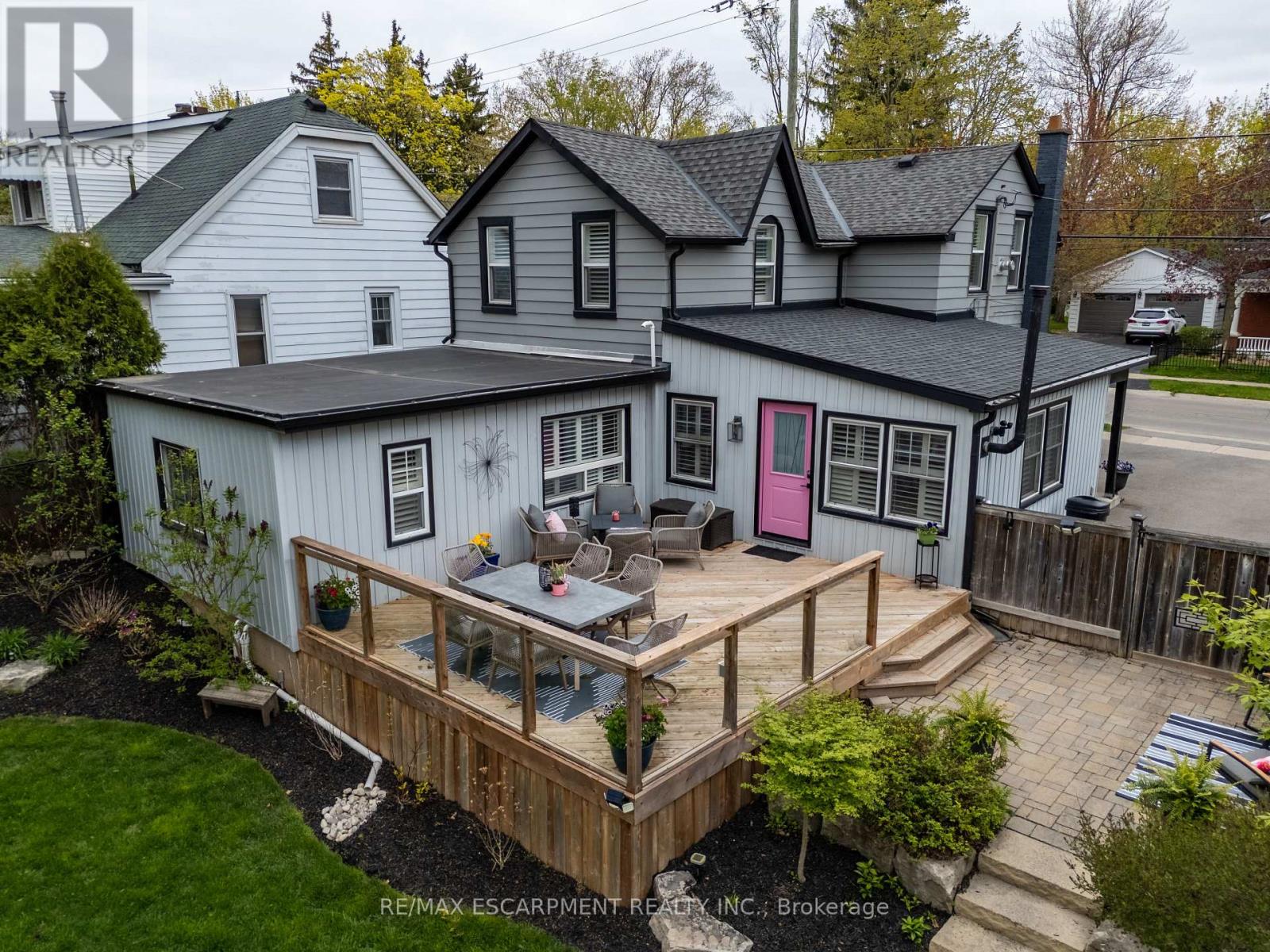 99 MILL STREET N, Hamilton, Ontario