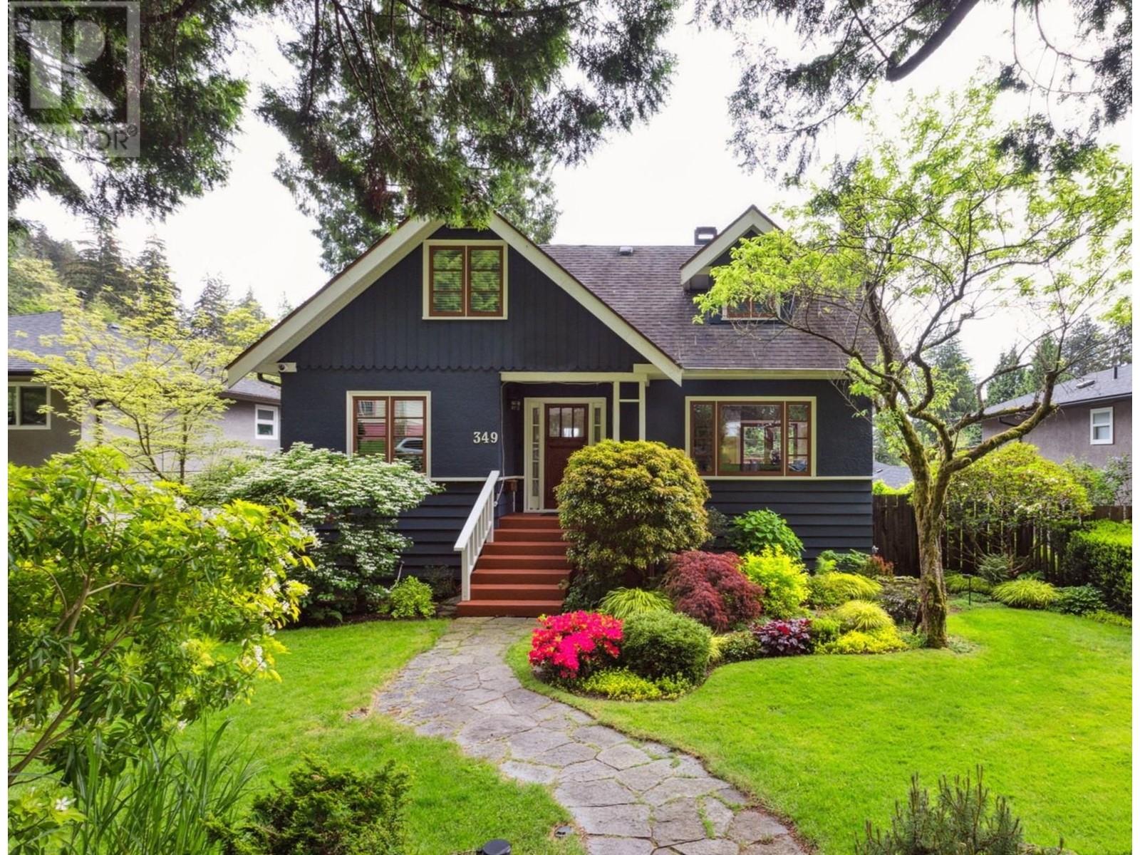 349 E 24th Street, North Vancouver, British Columbia  V7L 3E9 - Photo 1 - R3005977
