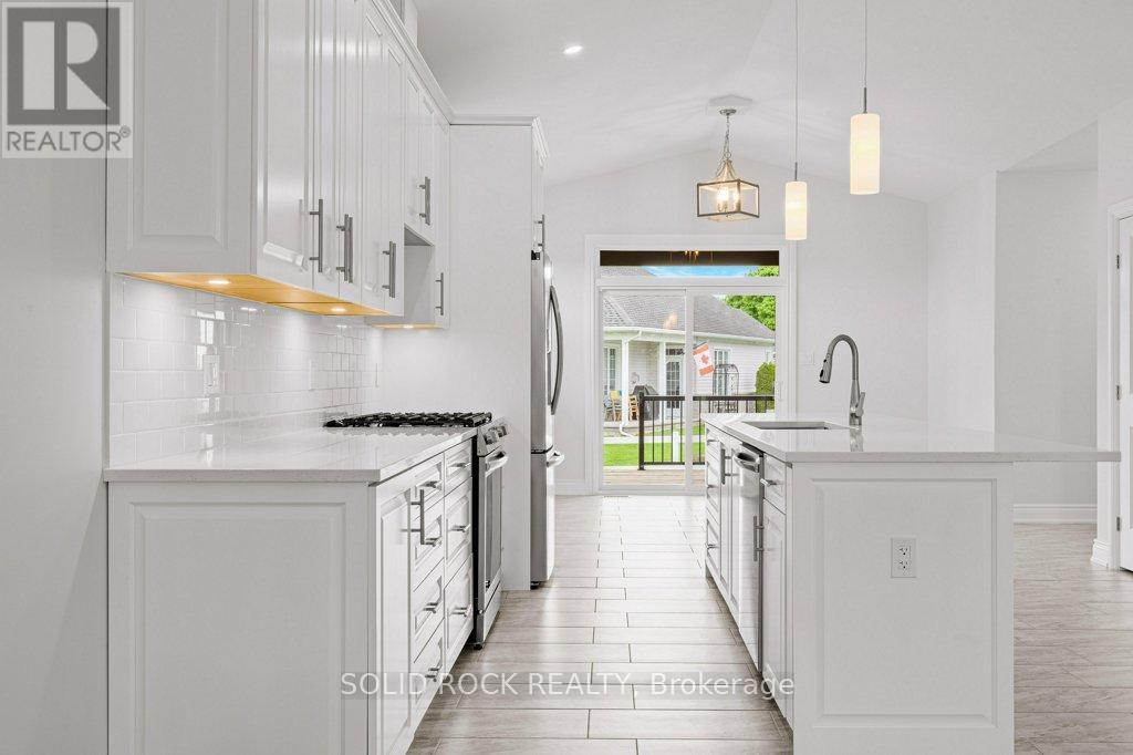 30 Lakeview Drive, South Dundas, Ontario  K0E 1K0 - Photo 12 - X12166485