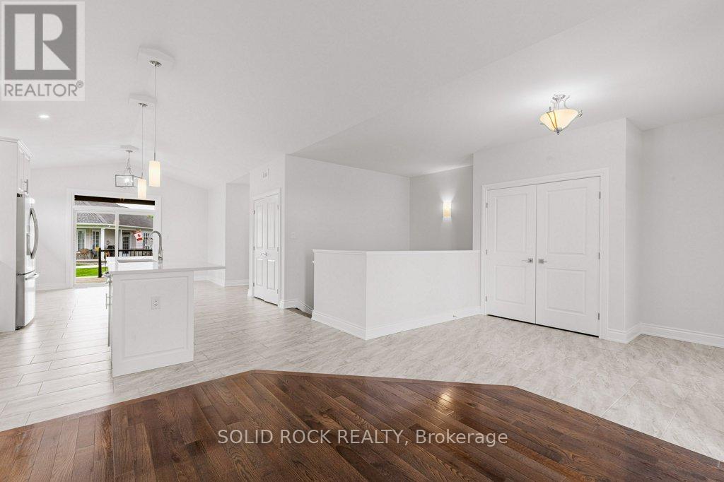 30 Lakeview Drive, South Dundas, Ontario  K0E 1K0 - Photo 8 - X12166485