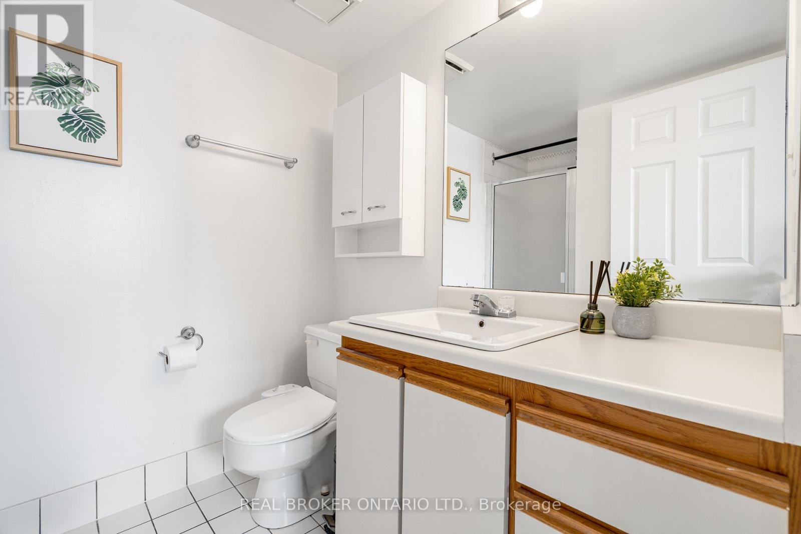 202 - 446 Gilmour Street, Ottawa, Ontario  K2P 0R8 - Photo 21 - X12161783