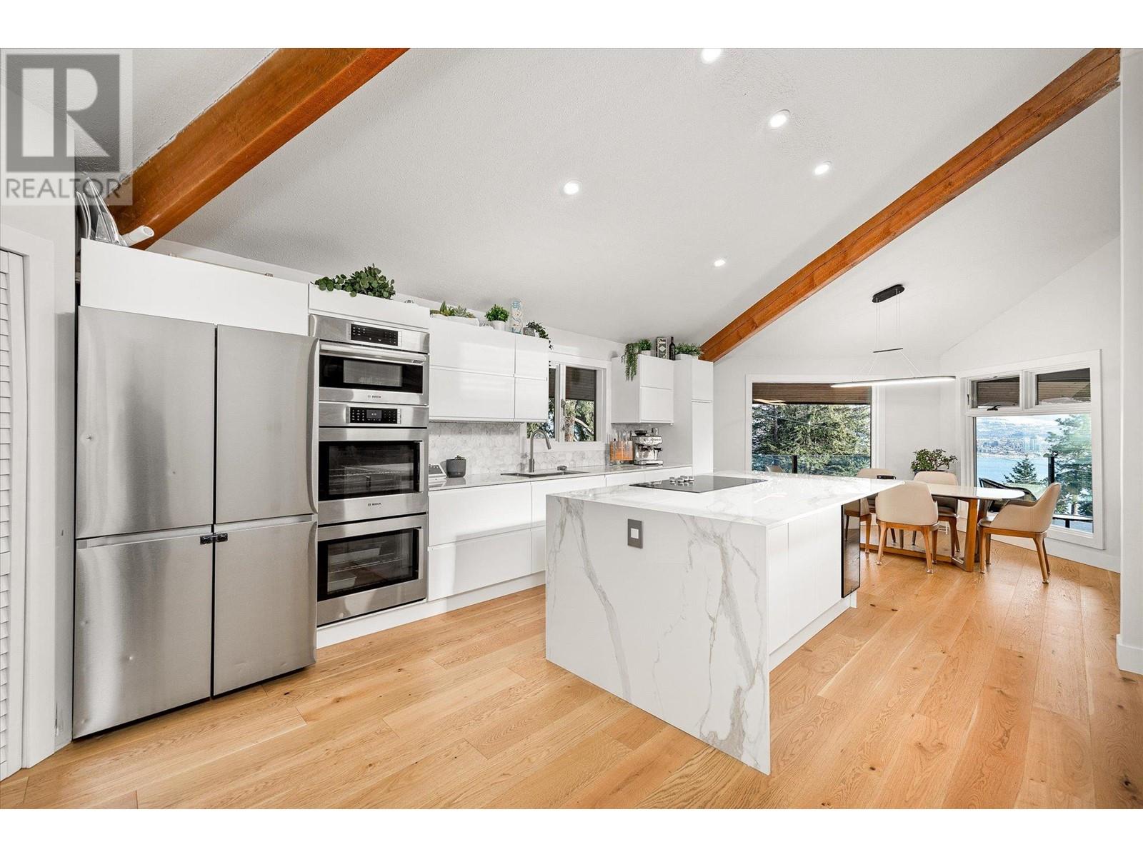 1446 Scott Crescent, west kelowna, British Columbia V1Z2X6